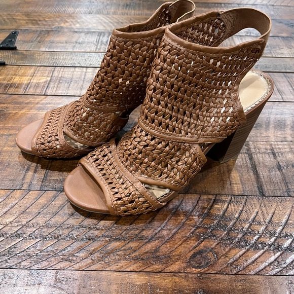 LC Lauren Conrad Tan Woven Heeled Sandals - Picture 4 of 6